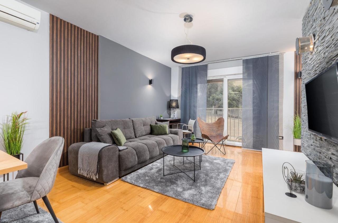 Lux Apartment Teo - New Pula Luaran gambar