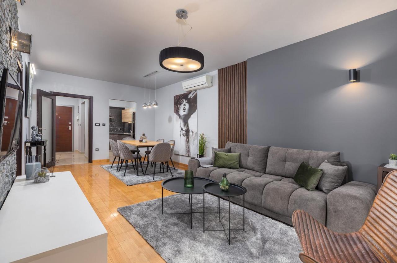 Lux Apartment Teo - New Pula Luaran gambar