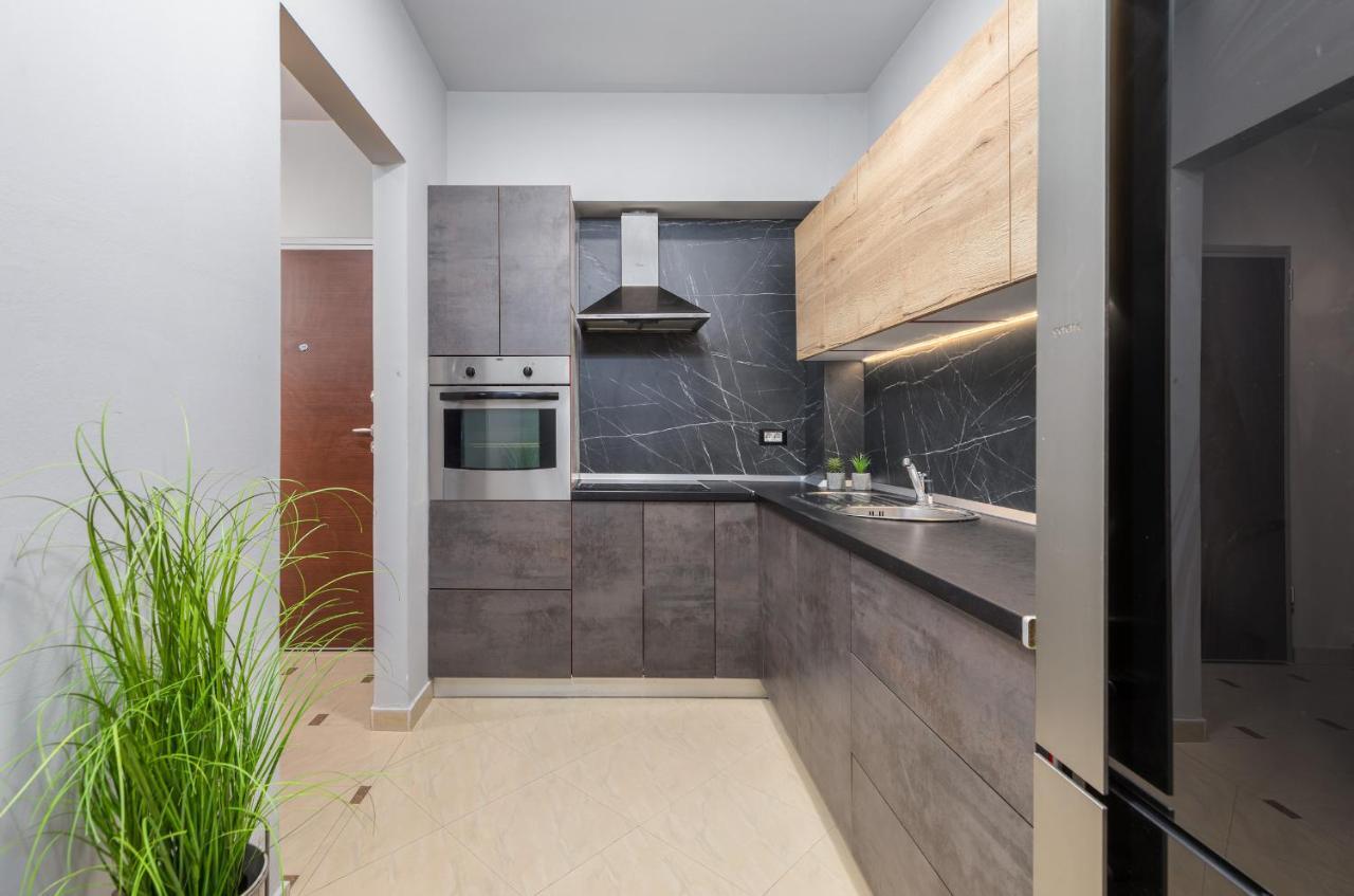 Lux Apartment Teo - New Pula Luaran gambar