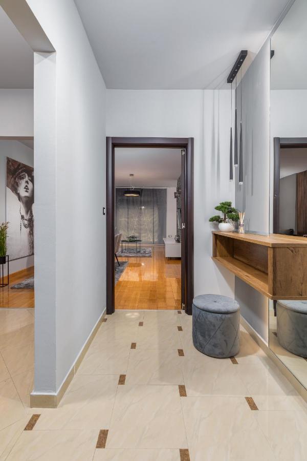 Lux Apartment Teo - New Pula Luaran gambar